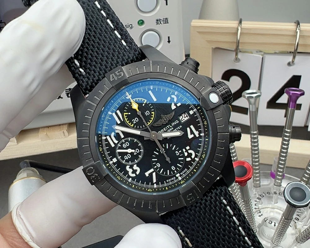 BlS廠復刻百年靈 Super Avenger M13370 主圖片