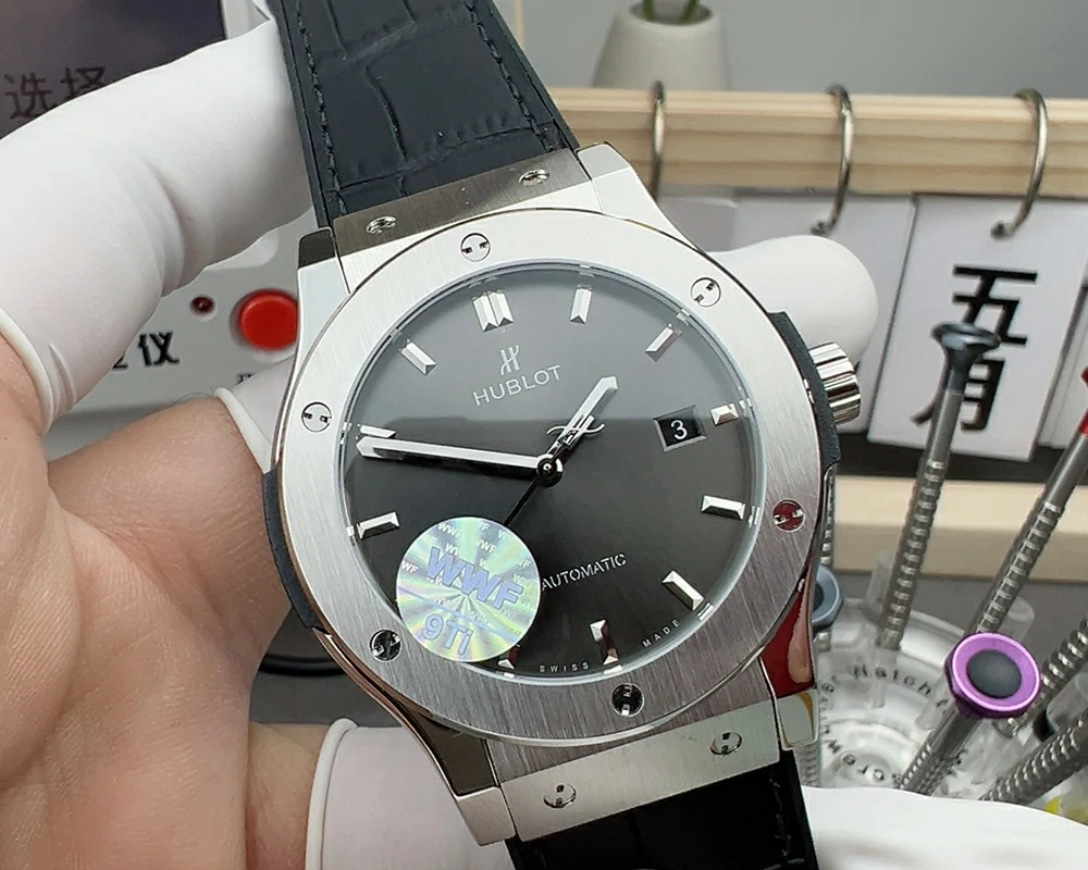 WWF廠復刻宇舶 Classic Fusion Racing Grey 542.NX.7071.LR 主圖片
