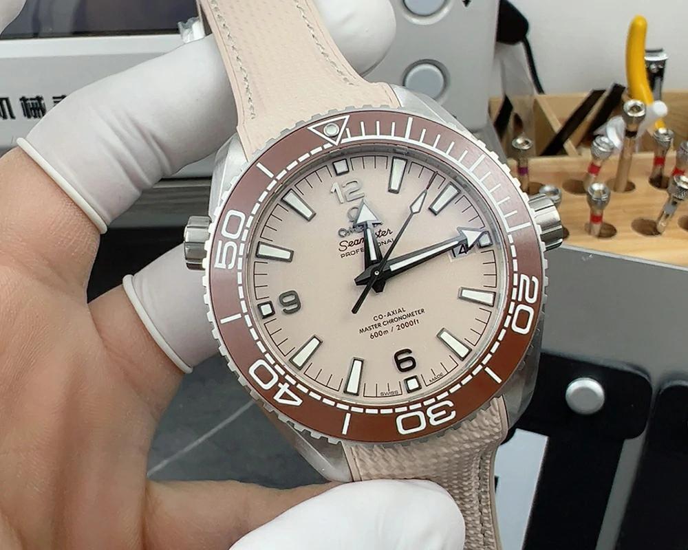 VS廠復刻歐米茄 Seamaster Planet Ocean 215.32.44.21.09.001 主圖片
